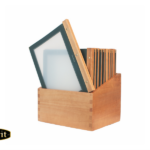 Securit Wood MENI ovitki A4 z okvirjem ZELENE barve v leseni ŠKATLI MCBOXWRA4GR